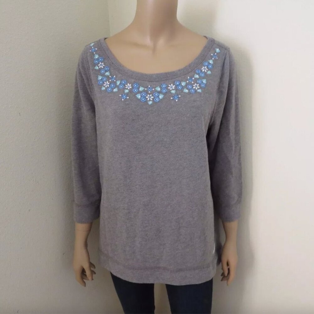 NWT Hollister Womens Embriodered Sweater Size Large Top Shirt Sweatshirt Gray